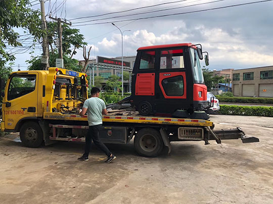 為什么掃地機(jī)備受工廠喜睞