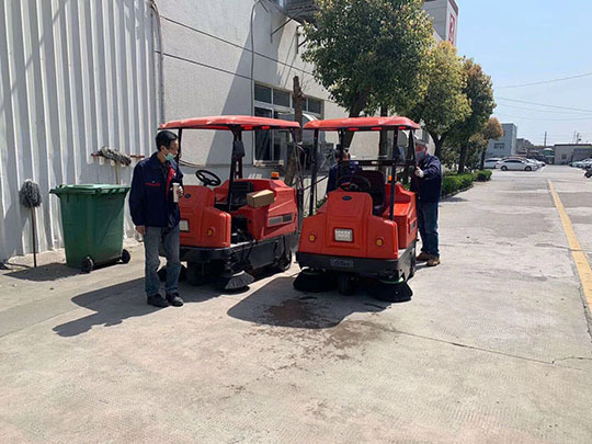 電動清掃車效果顯著,那么該如何選擇電動清掃車呢？