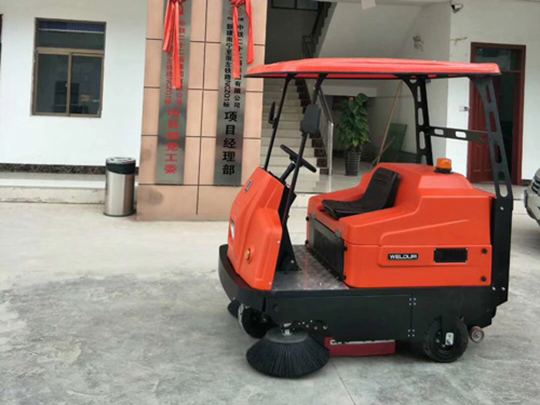 電動(dòng)掃地車(chē)廠(chǎng)家排名